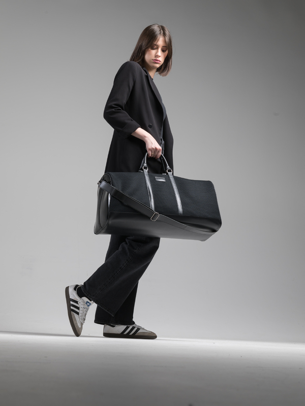 TRAVELCHIC/ NERO-C